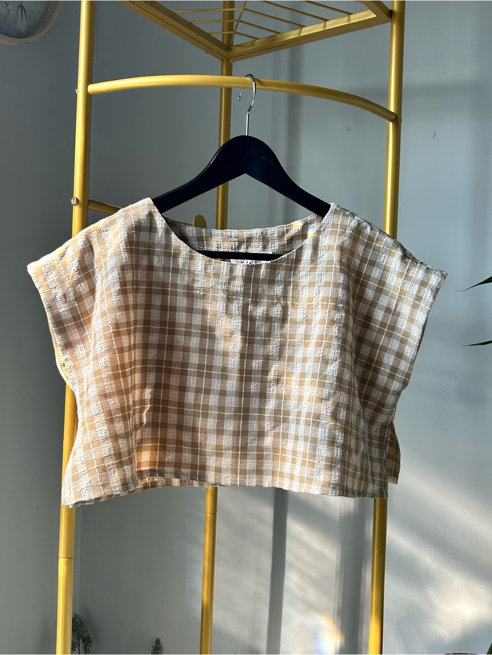 MARBLE lightweight boho CoachellaBeige and White gingham Plaid Crop Top size S